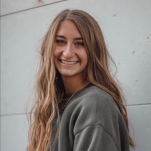 Meet your Posher, Bella